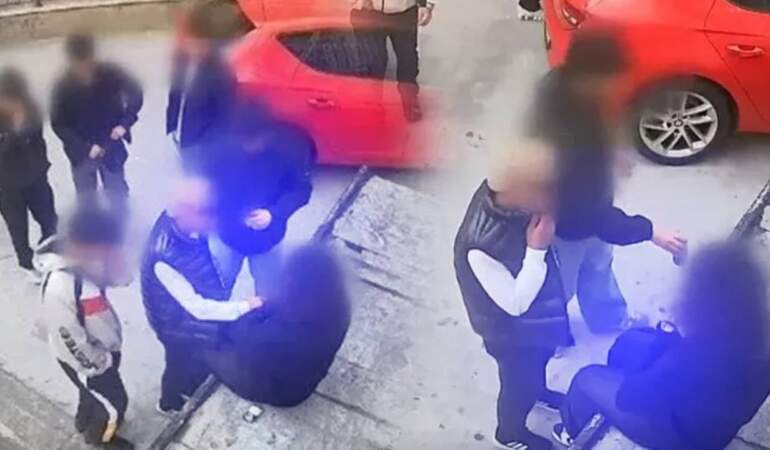 Kadıköy’deki Bıçaklı Gaspçıların İfadesi ‘Pes’ Dedirtti: ‘Şikayetçi Olacaksa Kolyeyi Geri Vereyim’