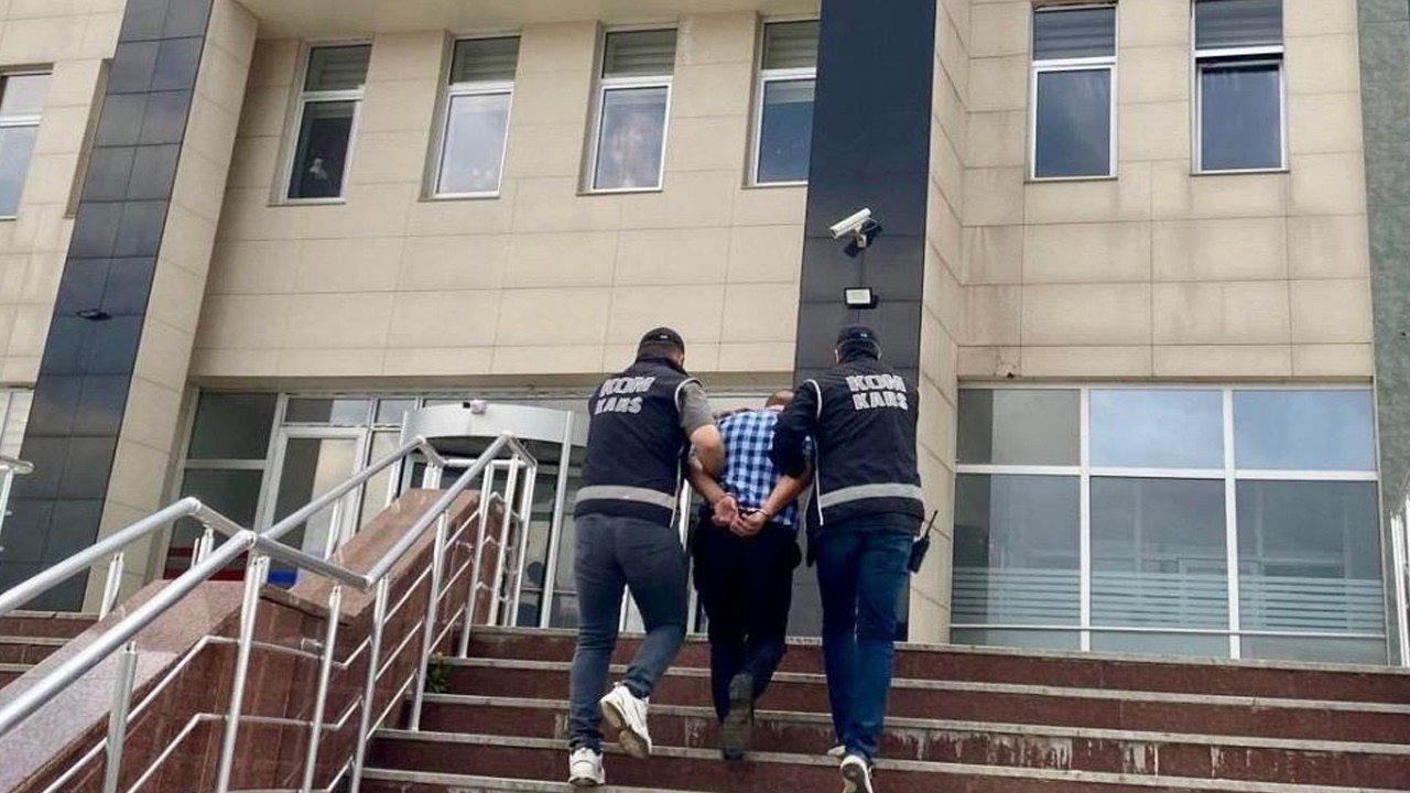 Kars’ta 15 Yıl Hapis Cezası Olan Firari Yakayı Ele Verdi