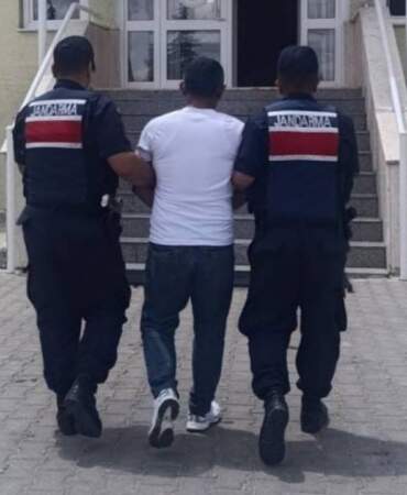 Kırıkkale’de Jandarmadan Operasyon: İki Firari Yakalandı