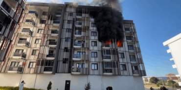 Çanakkale’de Korkuyla Yangından Kurtarılmayı Beklediler! 10 Kişi Hastanelik Oldu