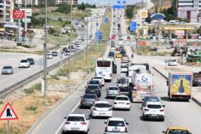 Kurban Bayramı Hareketliliği Başladı: ‘Kilit Kavşak’ta Yine Trafik Yoğunluğu