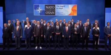 NATO’da Zirve Vakti! Cumhurbaşkanı Erdoğan’dan Trump’la Ayak Üstü Sohbet