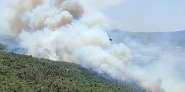 Manisa’daki Orman Yangını İkinci Gününde: Havadan ve Karadan Müdahale Sürüyor