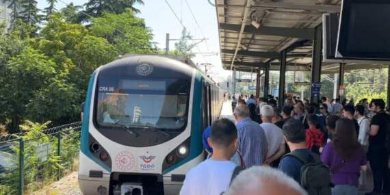 Marmaray’da Dehşet Anları! Bir Kişi İntihar Etti