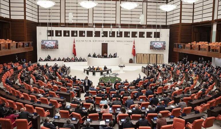 Meclis’ten Mesaiye Devam Kararı: Çalışma Süresi Uzatıldı