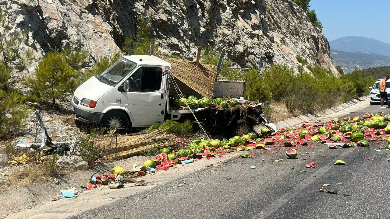 Muğla’da Kaza! Kamyonetler Çarpıştı, 2 Yaralı