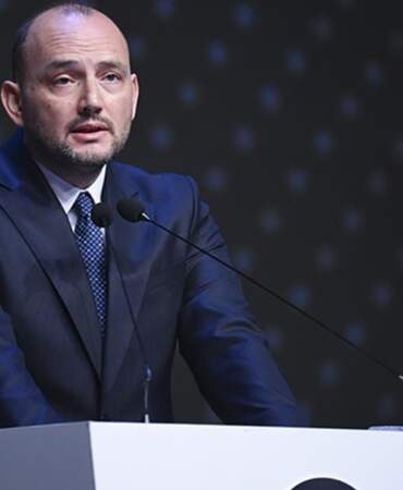 MÜSİAD Başkanı Burhan Özdemir’den Tepki Çeken Sözler: ‘Çocuk İşçiliği’ni Savundu, Zorunlu Eğitimi Hedef Aldı