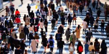 Mutluluğun En Dibe Vurduğu Yaş Belli Oldu: Bilimsel Araştırma Şoke Etti