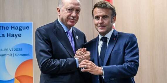 NATO Zirvesi’nde Dikkat Çeken Görüntü! Cumhurbaşkanı Erdoğan-Macron Görüşmesinde Beden Dili Konuştu