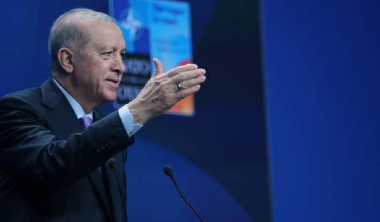 NATO Zirvesi’nde Duyurdu: Cumhurbaşkanı Erdoğan DEM Parti ile Görüşecek