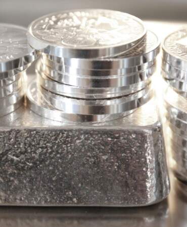 Ne Gram Altın Ne Dolar Ne Borsa! Gri Metal Atağa Kalktı, Zirveye Göz Dikti