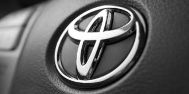 Otomotiv Devinin Hisseleri Sert Düştü! Piyasalar Alarma Geçti