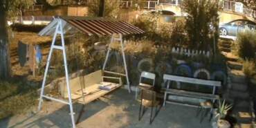 Park Halindeki Araca Çarpıp Kaçtı