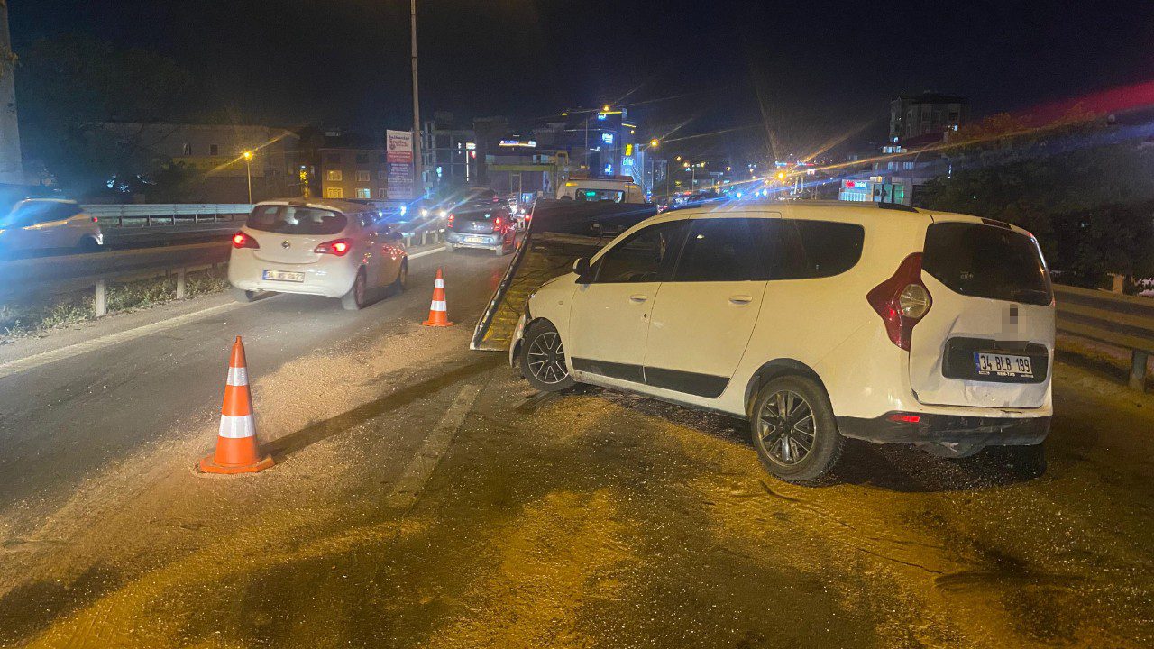 Pendik’te Feci Kaza! Hepsi Birbirine Girdi: 1’i Çocuk 5 Yaralı