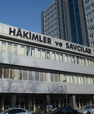 Resmi Gazete’de Yayımlandı! Binlerce Hakim ve Savcının Görev Yeri Değişti