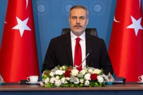 Rusya ve Ukrayna Heyetleri İstanbul’da: Hakan Fidan’dan Üçlü Toplantı Açılışında Açıklama