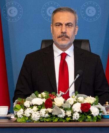 Rusya ve Ukrayna Heyetleri İstanbul’da: Hakan Fidan’dan Üçlü Toplantı Açılışında Açıklama