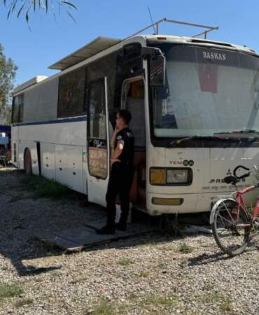 Sabah İşe Gelmeyince Gerçek Ortaya Çıktı: Otobüste Yaşamını Yitirdi