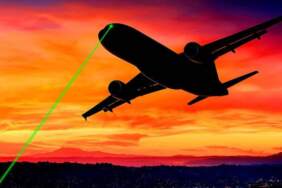 Sabiha Gökçen’e İnen Yolcu Uçağına Lazer Tacizi! İşte Kule ile Pilotun Telsiz Konuşmaları