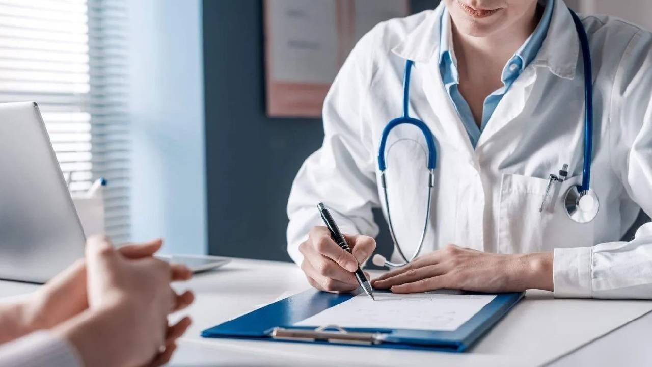 SAĞLIK RAPORU ÜCRETLERİ 2025: Sağlık Raporu Ücretli mi Oldu? İsteğe Bağlı Sağlık Raporu Paralı mı, Kaç TL? Sağlık Raporu Ödemesi Nereden Yapılacak?