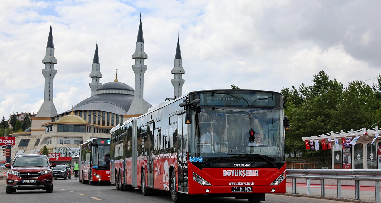 Türkiye’de ikinci şehir Sakarya oldu: Metrobüsler ilk seferini yaptı