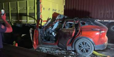 Sakarya’da Cip, Kamyona Ok Gibi Saplandı! 1 Ölü