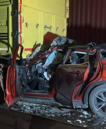 Sakarya’da Cip, Kamyona Ok Gibi Saplandı! 1 Ölü