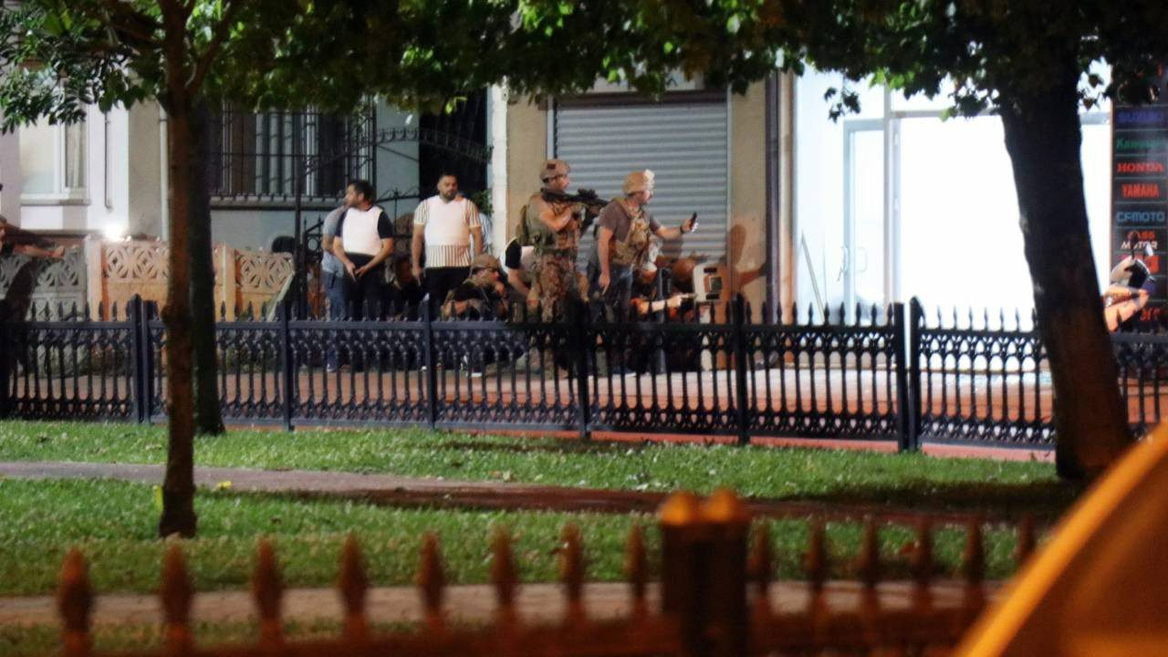 Sakarya’da Film Gibi Olay! Polise Ateş Açtı, 6 Saat Teslim Olmadı