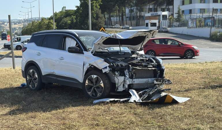 Samsun’da Otomobil ve Cip Çarpıştı