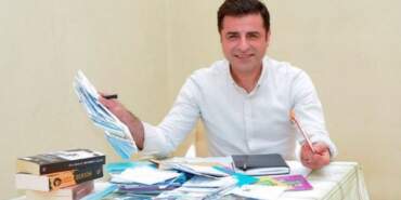 Selahattin Demirtaş’tan Tutuklu Belediye Başkanları İçin Çağrı: Tahliyeler Sağlanmalı