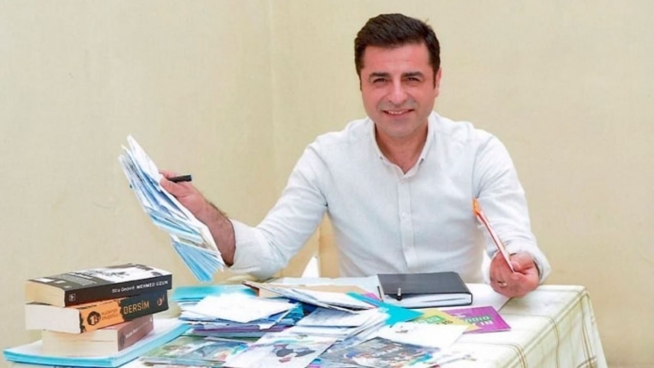 Selahattin Demirtaş’tan Tutuklu Belediye Başkanları İçin Çağrı: Tahliyeler Sağlanmalı