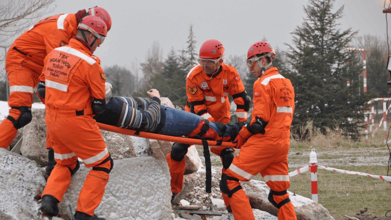Son Depremlerle Yeniden Gündeme Geldi: ‘En Büyük TSK’nın’