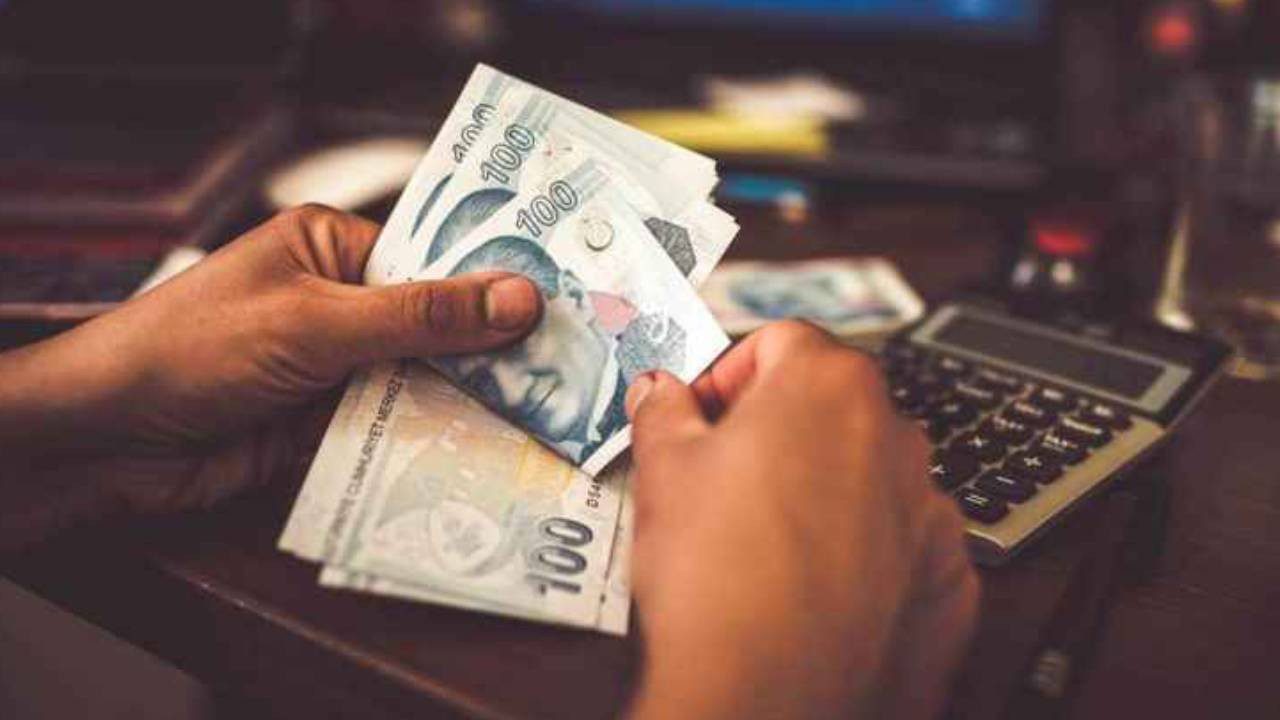 SSK, BağKur ve Tüm Emekliler Dikkat! Uzmanı Net Rakam Verdi, Temmuzda En Düşük Maaş Bakın Ne Kadar Olacak