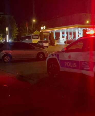 Tartışmada Kan Döküldü: 16 Yaşındaki Çocuk 17 Yaşındaki Arkadaşını Bıçakladı