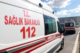 Tavuk Yemi Yüklü Tır Şarampole Uçtu: 3 Çocuk Yaralı