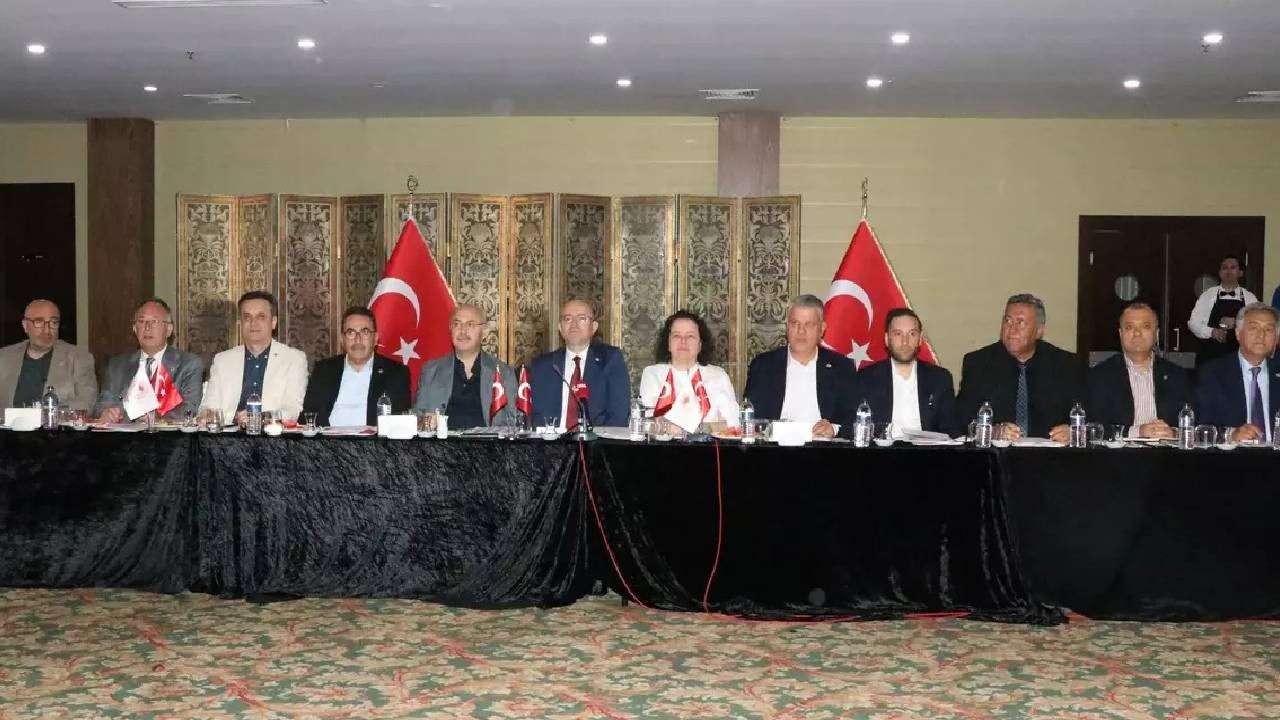 TBMM Zirai Don Komisyonu Adana’da Üreticiyle Buluştu