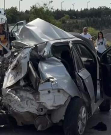 TEM’de Otobüs ile Otomobil Çarpıştı! 2’si Ağır 3 Yaralı