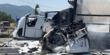 Tır, İki Tıra Çarptı! Feci Kazada 1 Ölü, 2 Yaralı