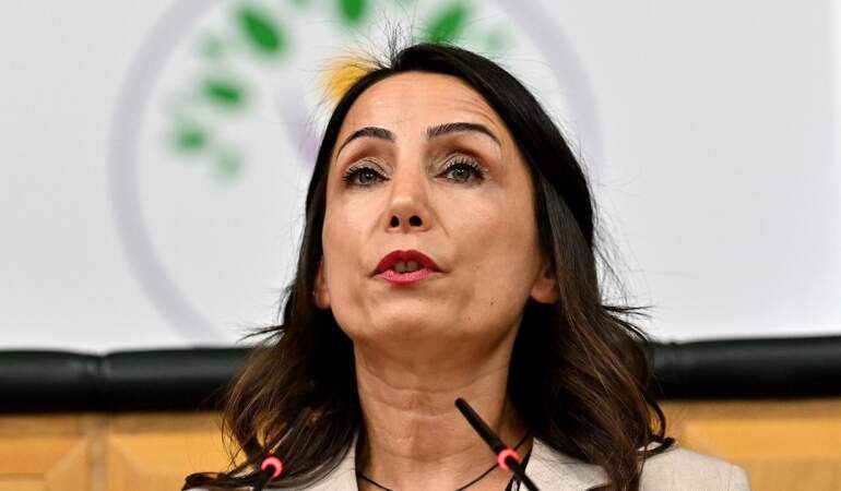 Tülay Hatimoğulları’ndan Flaş Açıklama: Süreç Bir Şekilde Şimdilik İlerliyor