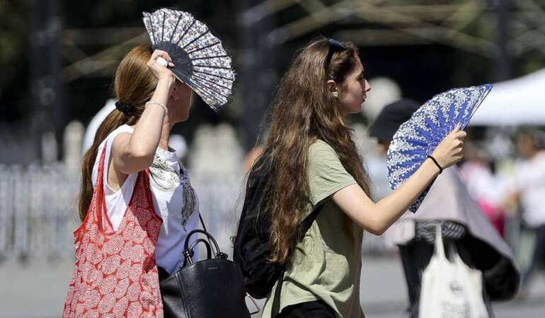 Türkiye Kavruluyor! Meteoroloji’den Sıcaklık Uyarısı… Termometreler Zirveyi Görecek