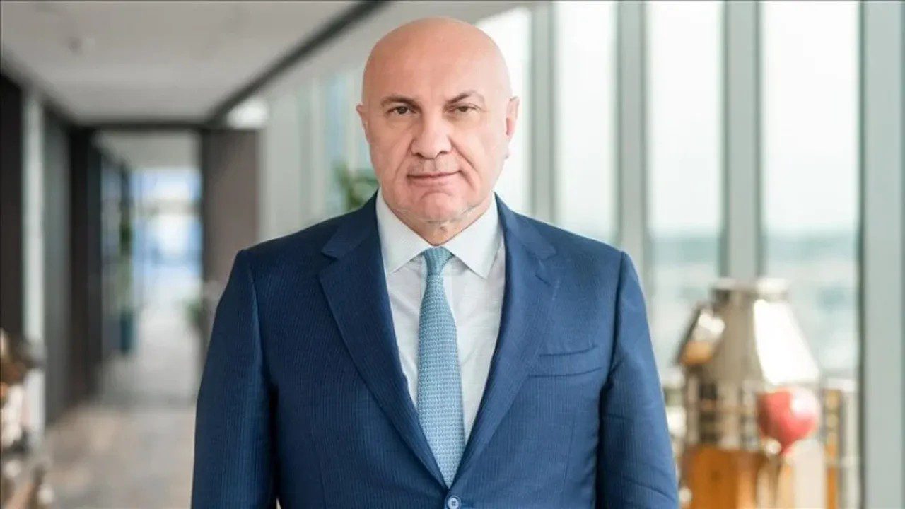 Türkiye’nin Dev Holdingi El Değiştirdi, KAP’a Bildirildi! Yeni Sahibi Bakın Kim Çıktı