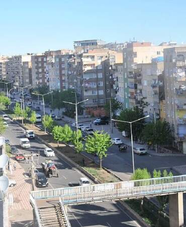 Türkiye’nin En Kalabalık Mahallesi Belli Oldu: Nüfusuyla İstanbul’daki Bütün İlçeleri Solladı