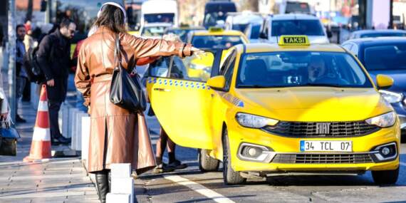 UKOME Karar Aldı, İBB Duyurdu! Taksilerde Yeni Dönem… Yoldan Taksi Çevirmek Tarih Oluyor