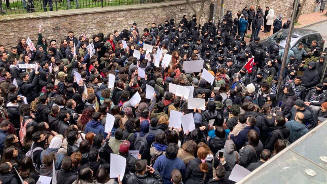 Üniversite Öğrencilerine ’19 Mart’ Soruşturmaları: Halay Çekmek, Helva Kavurmak, Çocuk İşçiliğine Hayır Demek Suç Sayıldı