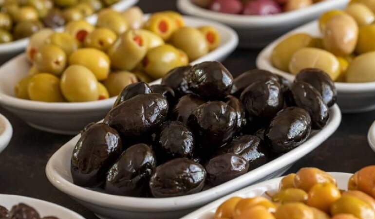 Ünlü Zeytin Markasında Listeria Alarmı! Raflardan Toplatılıyor