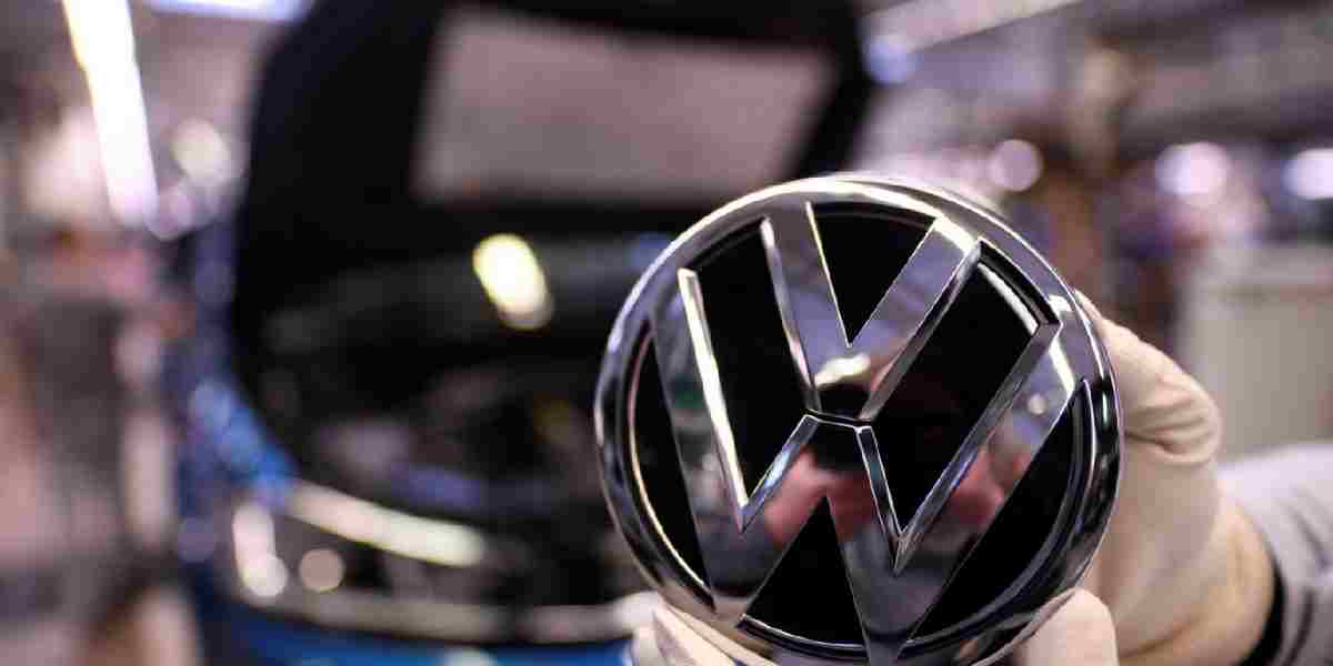 Otomotiv devi Volkswagen'e büyük şok! 87 yıl sonra bir ilk: Fabrikanın kapısına kilit vuruyor