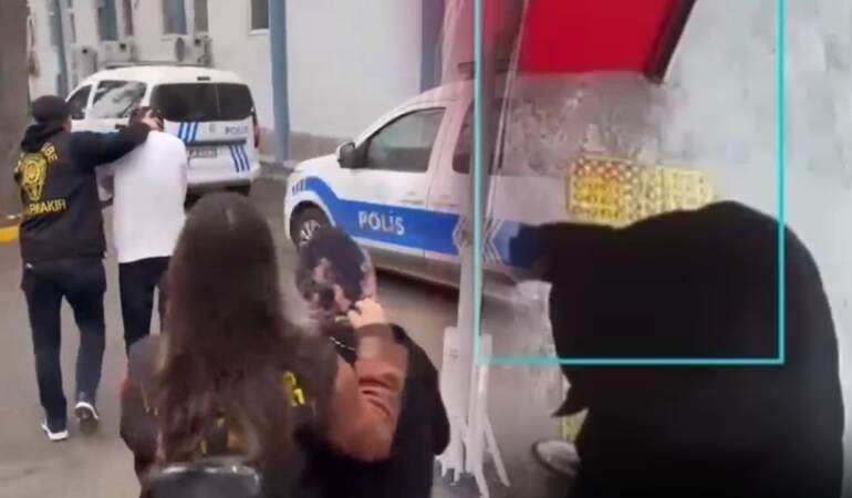 Yaşlı ve Engellileri Gözlerine Kestirip Dolandıran İki Kişi Yakalandı