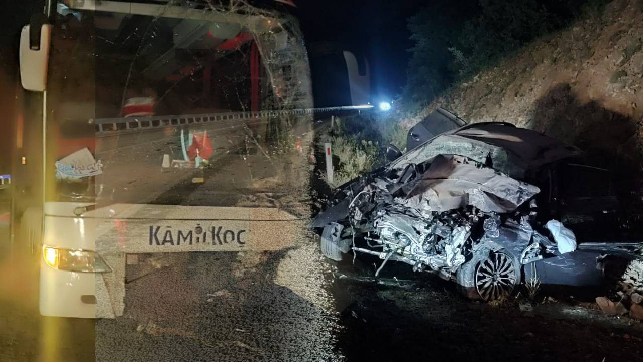 Yolcu Otobüsüyle Çarpışan Otomobil Hurdaya Döndü! 1 Ölü, 8 Yaralı
