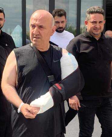 Zabıta Memuru Tarafından Vurulmuştu! Darıca Belediye Başkanı Muzaffer Bıyık Taburcu Edildi