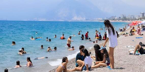 Yazın tadını çıkarırken bu hatayı yapmayın: Kansere davetiye çıkarıyor! İşte güneş yanıklarından korunmanın sırrı